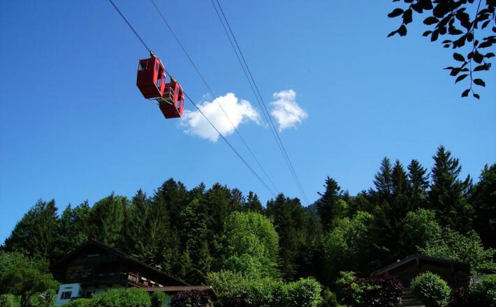 DIrekt aus dem Ort beginnt die Auffahrt mit der Obersalzbergbahn