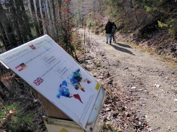 Die Lösung der Quizfragen am Kugelbergrundweg gibt es jeweils bei der nächsten Station.
