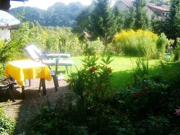 IhreTerasse mit Garten