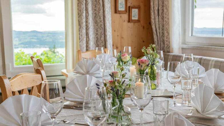 2020_WE_Gasthaus_Wachtberg_Hochzeitsgedeck tour