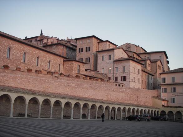 Assisi im Abendlicht