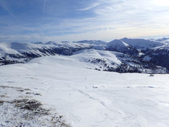 Blick auf die Skitourengipfel rund um die Dr. Josef-Mehrl-Hütte