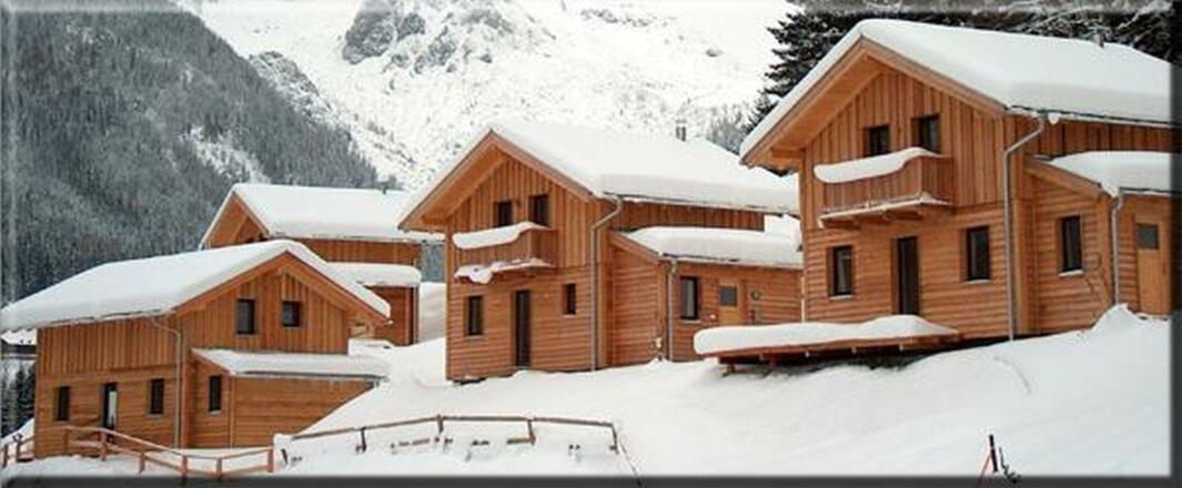 Almhaus im Winter