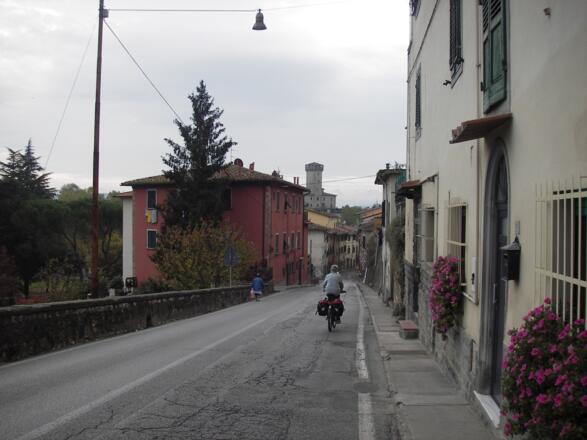 Dorf am Arno