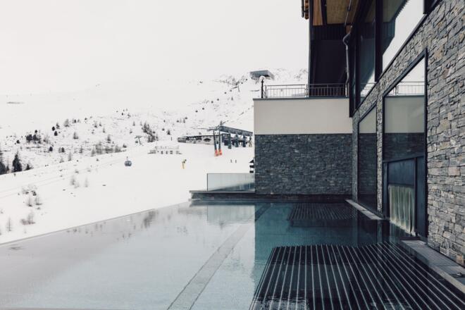 Infinitypool 4*S Hotel Schöne Aussicht