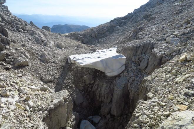 Auch im Herbst gibt es noch Schneefelder