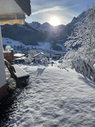 4612B3E4-ED99-487D-950B-797EA683F325