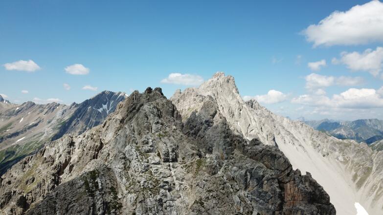 Bergkamm der Platteinspitzen