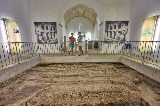 Besuch im Roemischen Museum in Bad Geogging Niederbayerntour Tourismusverband Ostbayern