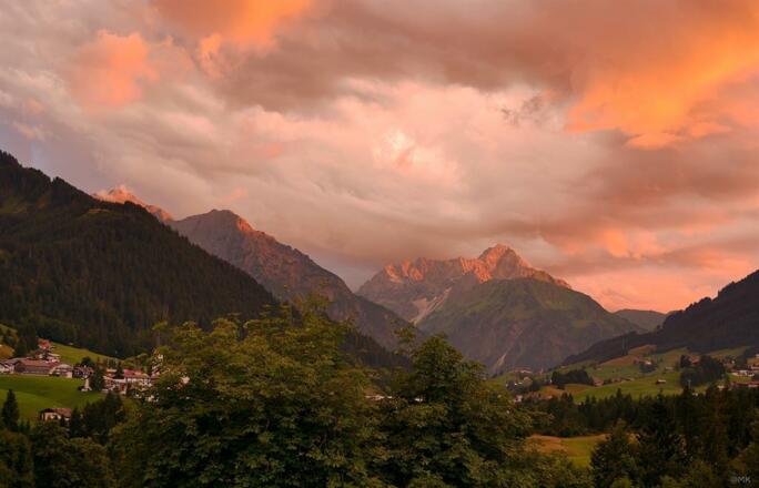 AUSSICHT VOM BALKON