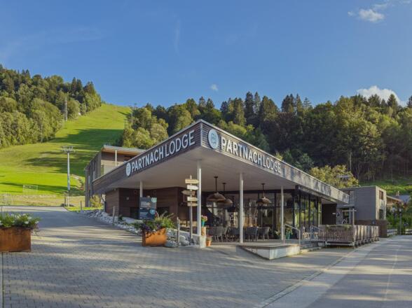 220826_PL_B_14008_v2_web