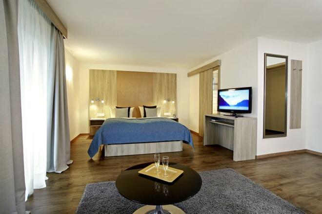 Wohlfühlatmoshäre: warme Farben, klare Linien