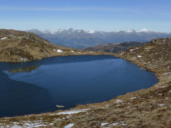 Anderlesee, im Hintergrund Schladminger Tauern