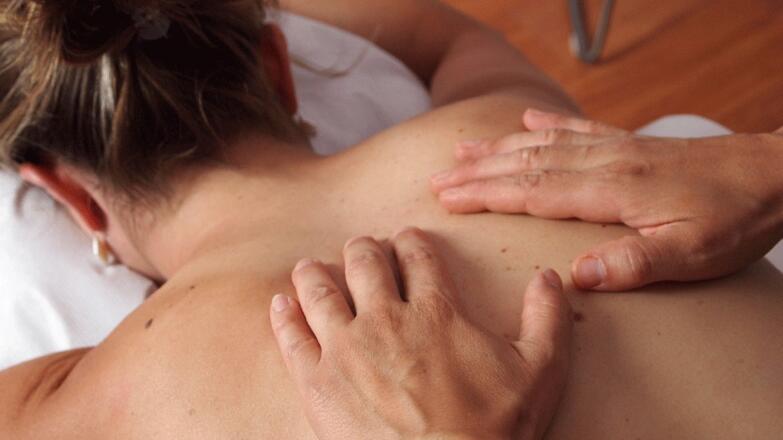 Wirbelsäule Massage