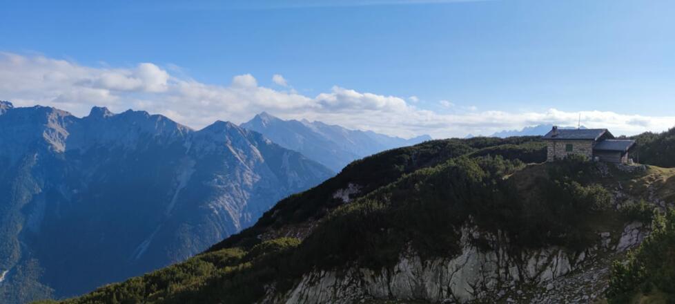 Arnspitzhütte (Biwak) unterhalb der Großen Arnspitze