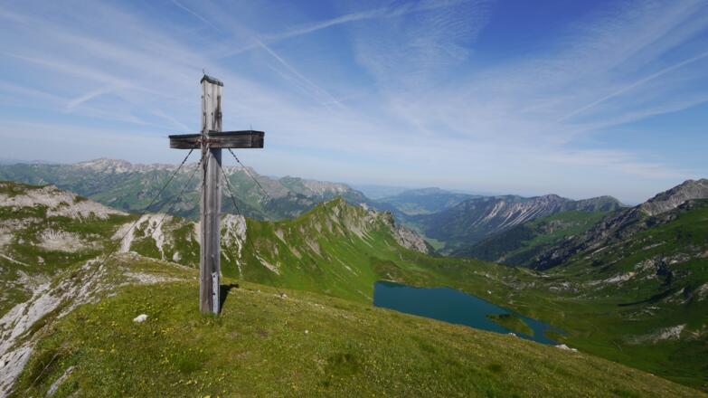 Auf dem Kastenkopf - Tiefblick auf den Schrecksee