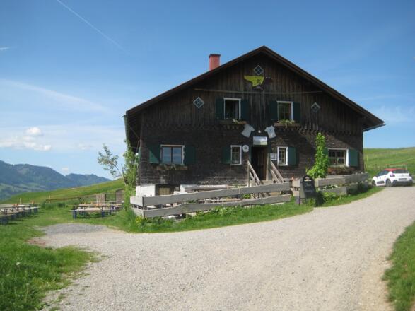 Hier die SIEDELALPE - gut für Mensch und Vieh.