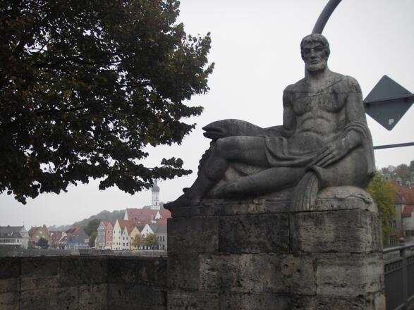 Vater-Lech-Skulptur