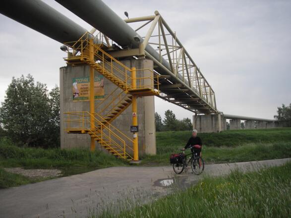 Fahrradbrücke über die Moldau
