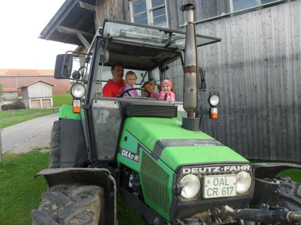 Traktorfahrt mit dem Bauern