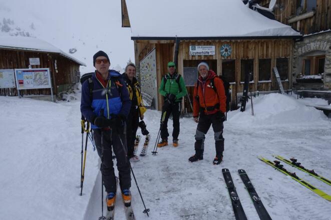 Aufbruch von der Lizumer Hütte