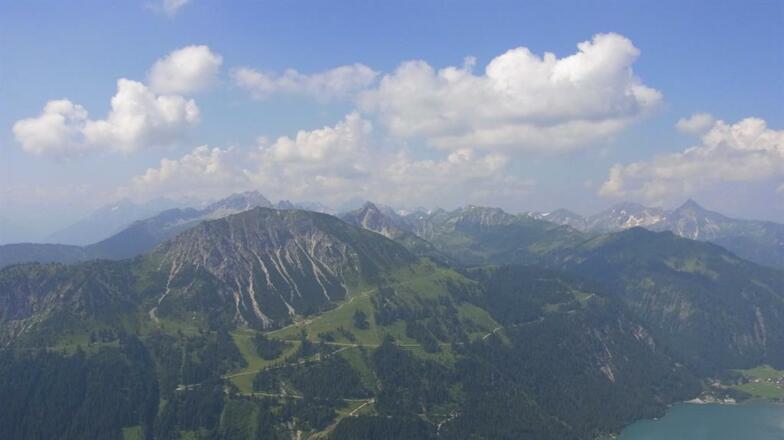 nicht weit zu fahren und dann dieser Ausblick