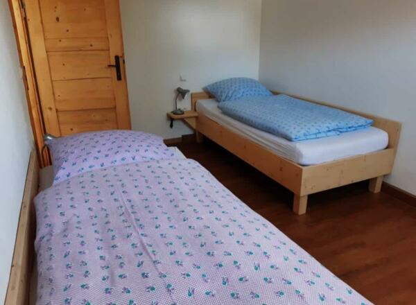 2-Bett Schlafzimmer