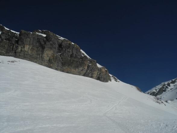 ...knapp unter den Felsen nach rechts Richtung Staffelsee queren