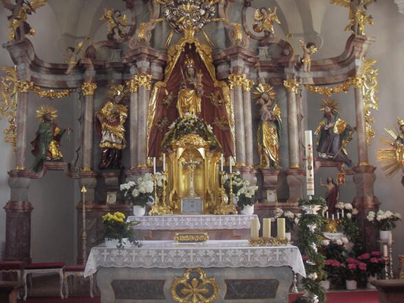 Altar in der Kirche Wiefelsdorf