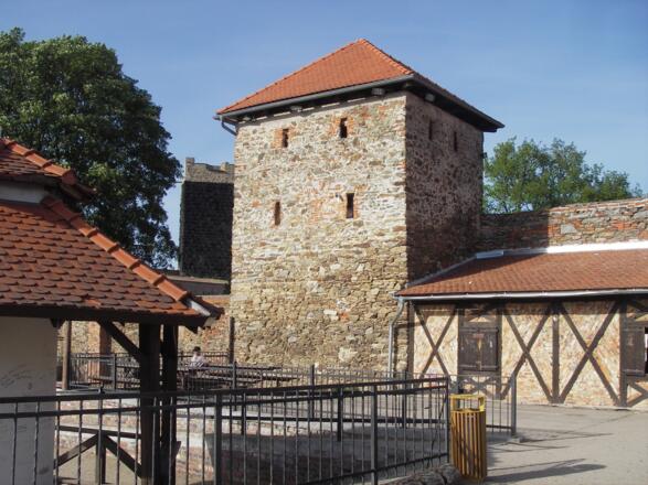 Eger, Burgmauer