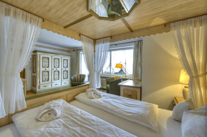 Hotel DIANA, DZ Allgäu mit Himmelbett