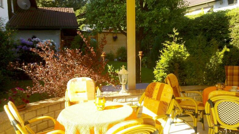 Oase überdacht/Garten