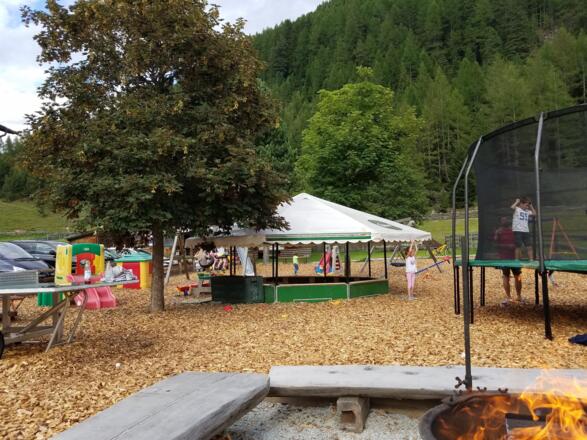 großer Spielplatz