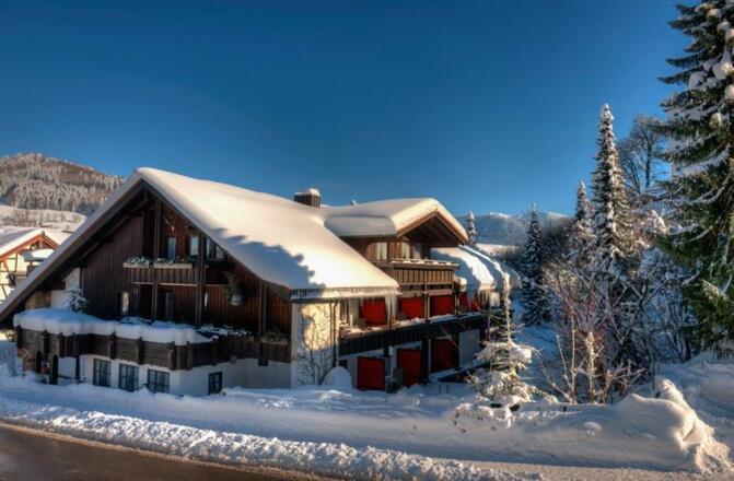 Diana_außen_winter_2013-07