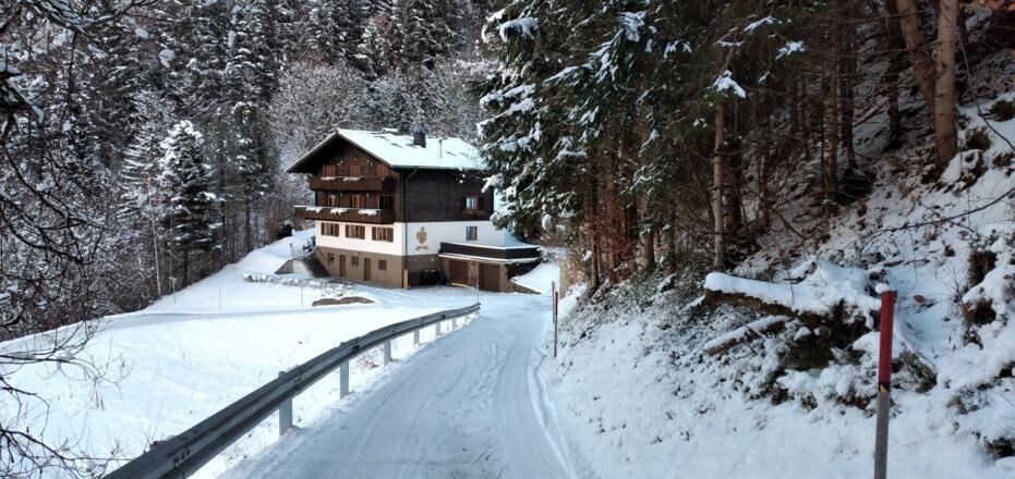 Haus im Winter 2