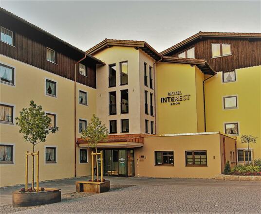 Innenhof mit Eingangsbereich