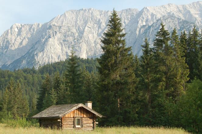 Stadel vor Wettersteinwand. 