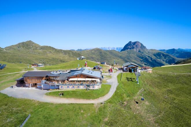 Tolle Einkehrmöglichkeit & Spaß für die ganze Familie: Aussichts-Bergrestaurant Wildkogel & Abenteuer Arena Kogel-Mogel