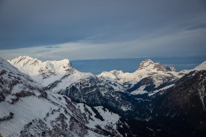 Blick auf die Alpen beim Aufstieg auf den Hahnleskopf