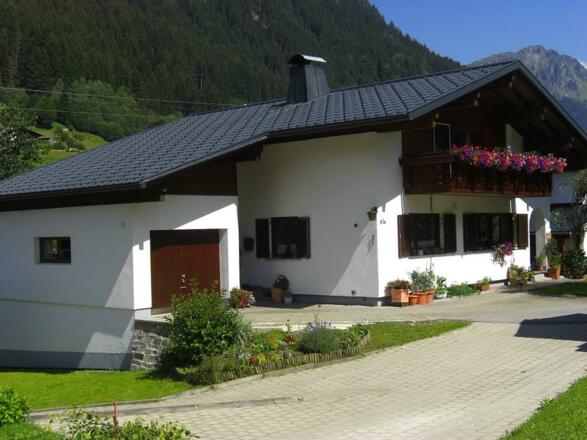 Hausansicht Sommer I