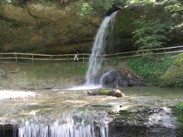 Am kleinen Wasserfall.