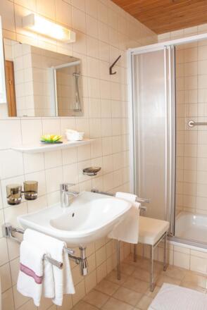 Dusche WC Appartement Tobelsee