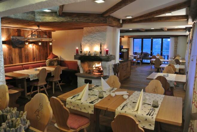 Restaurant am Abend