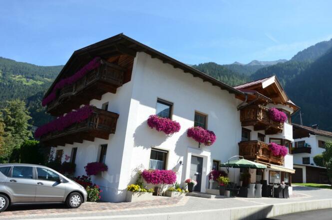 Gästehaus Schrott, Habichen, Oetz