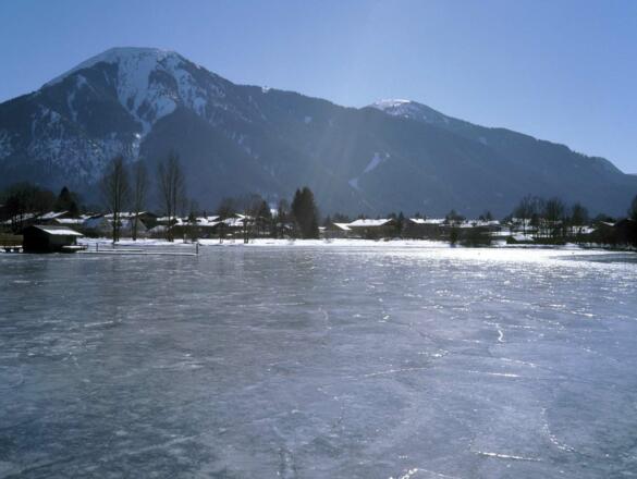 Der Wallberg und Setzberg über dem Tegernsee