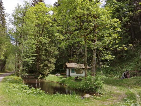 Grillstelle und Rastplatz entlang des Klostertal Radweges