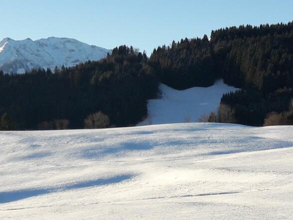Winter Blick von der Terrasse auf den Breitenberg