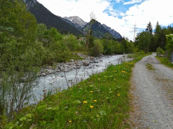 Klostertal Radweg entlang der Alfenz