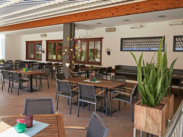 hotel_krone_stein_aussen_terrasse