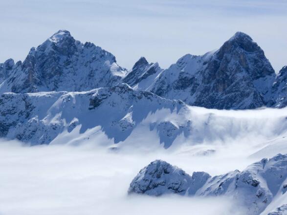 Noch ein Blick auf die Tannheimer Berge, dann tauchen wir wieder in den Nebel ein.